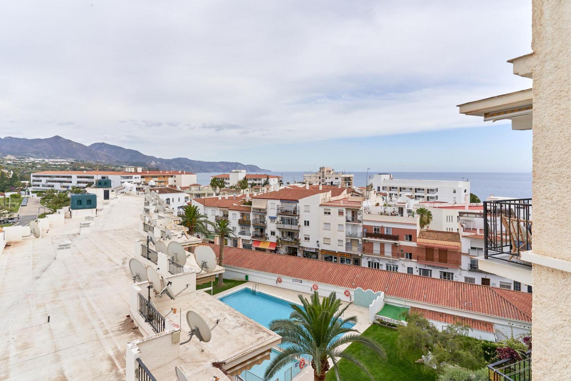 1 Bed Apartment With Sea View Nerja Eksteriør billede