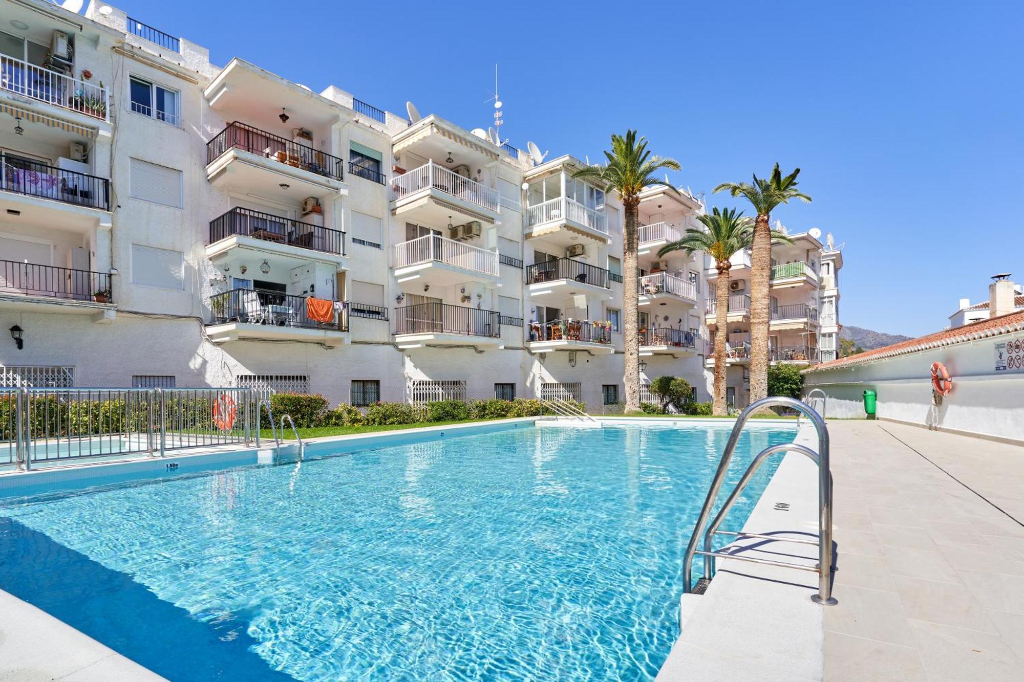 1 Bed Apartment With Sea View Nerja Eksteriør billede
